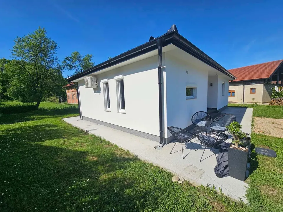 Montažne kuće Bojić Mont, Laktaši