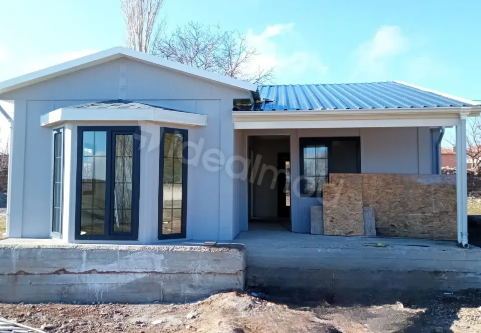 Montažna kuća Montažna kuća IMPT0810, 81 m², Idealmod