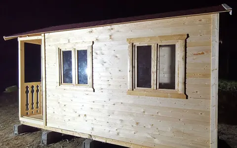 Montažna kuća Vikend kućice / kontejneri od drveta, 20 m², Kuće Nenić